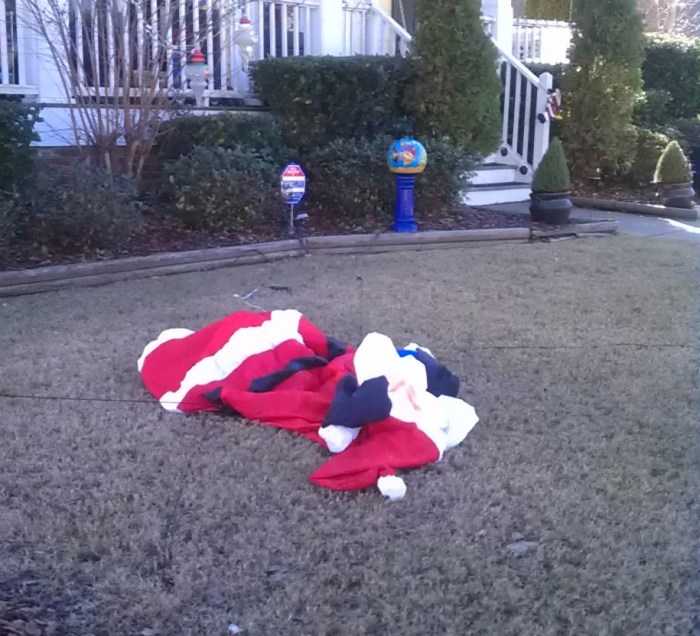 Carnage in Kringle Town.